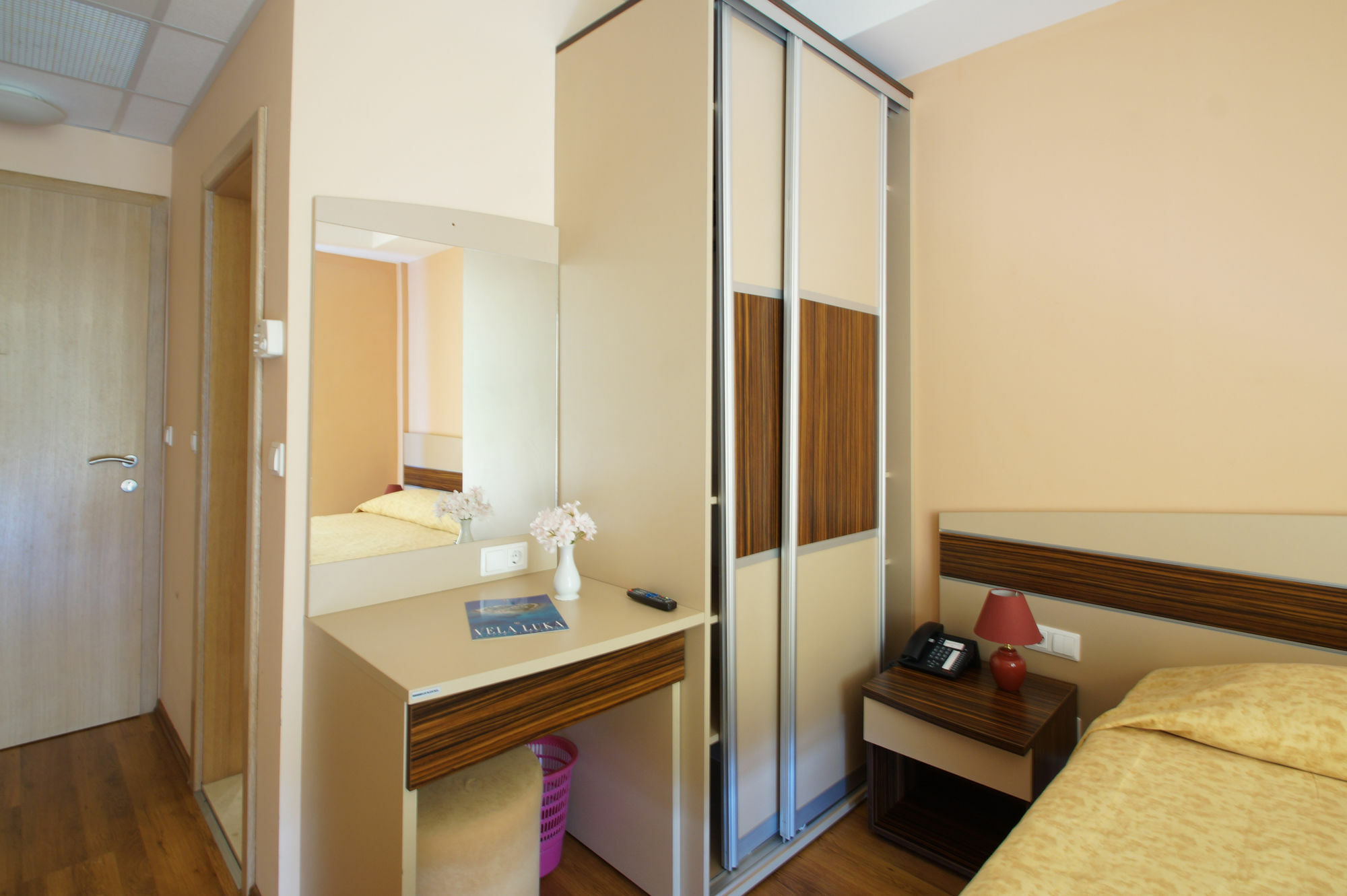 Hotel Posejdon Вела-Лука Экстерьер фото
